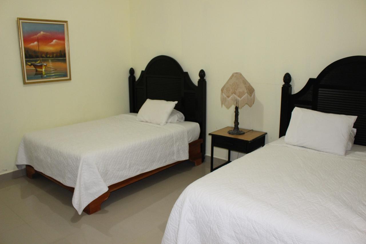 Hotel Guarocuya De Barahona Buitenkant foto