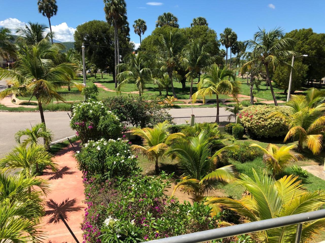 Hotel Guarocuya De Barahona Buitenkant foto